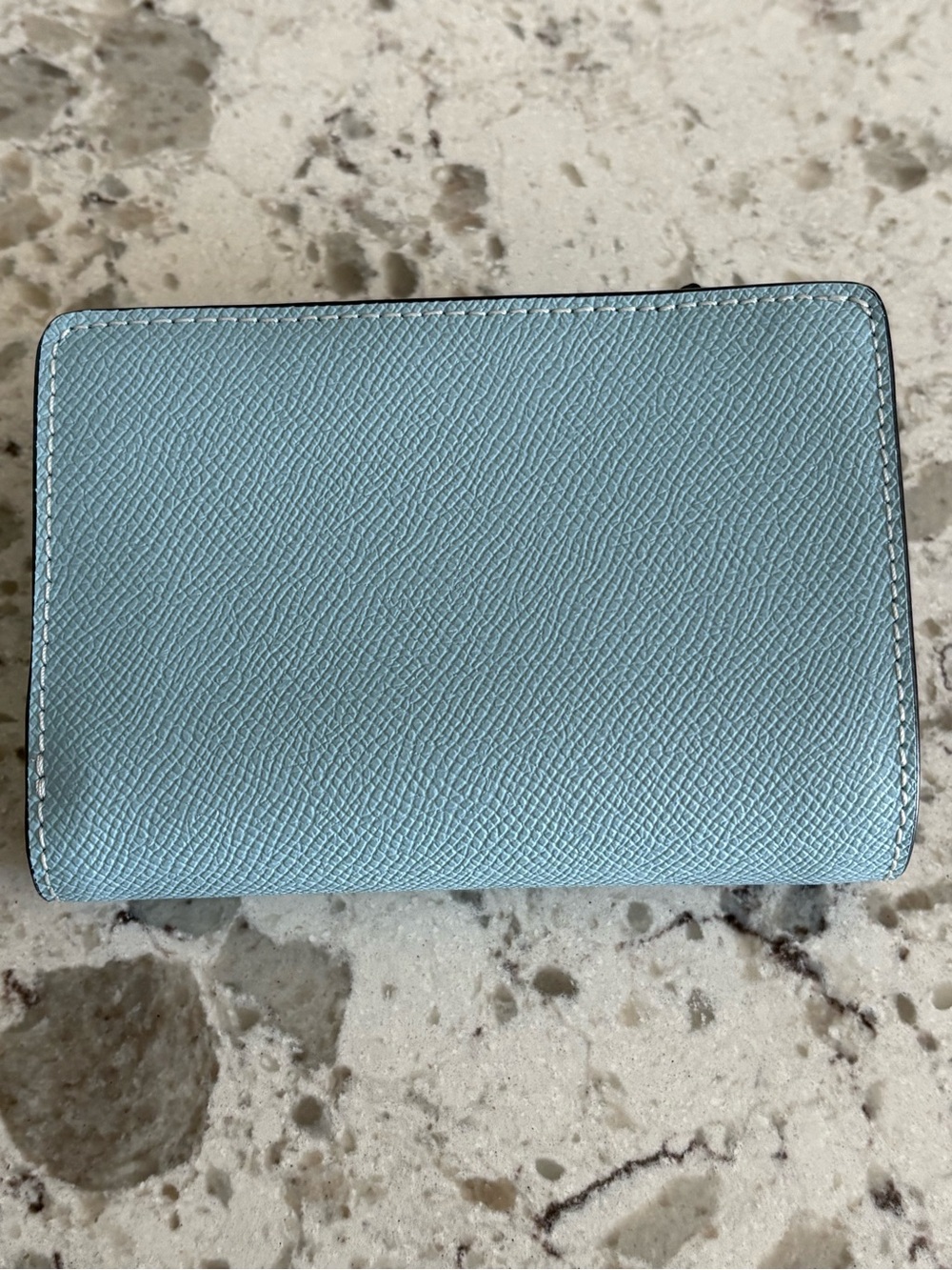 Coach Medium Corner Zip Wallet in Waterfall Blue- Like New - Picture 2 of 11
